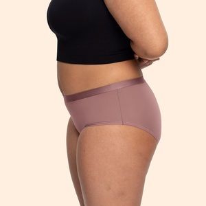 NWOT Two (2) Thinx air Hiphugger Period Underwear